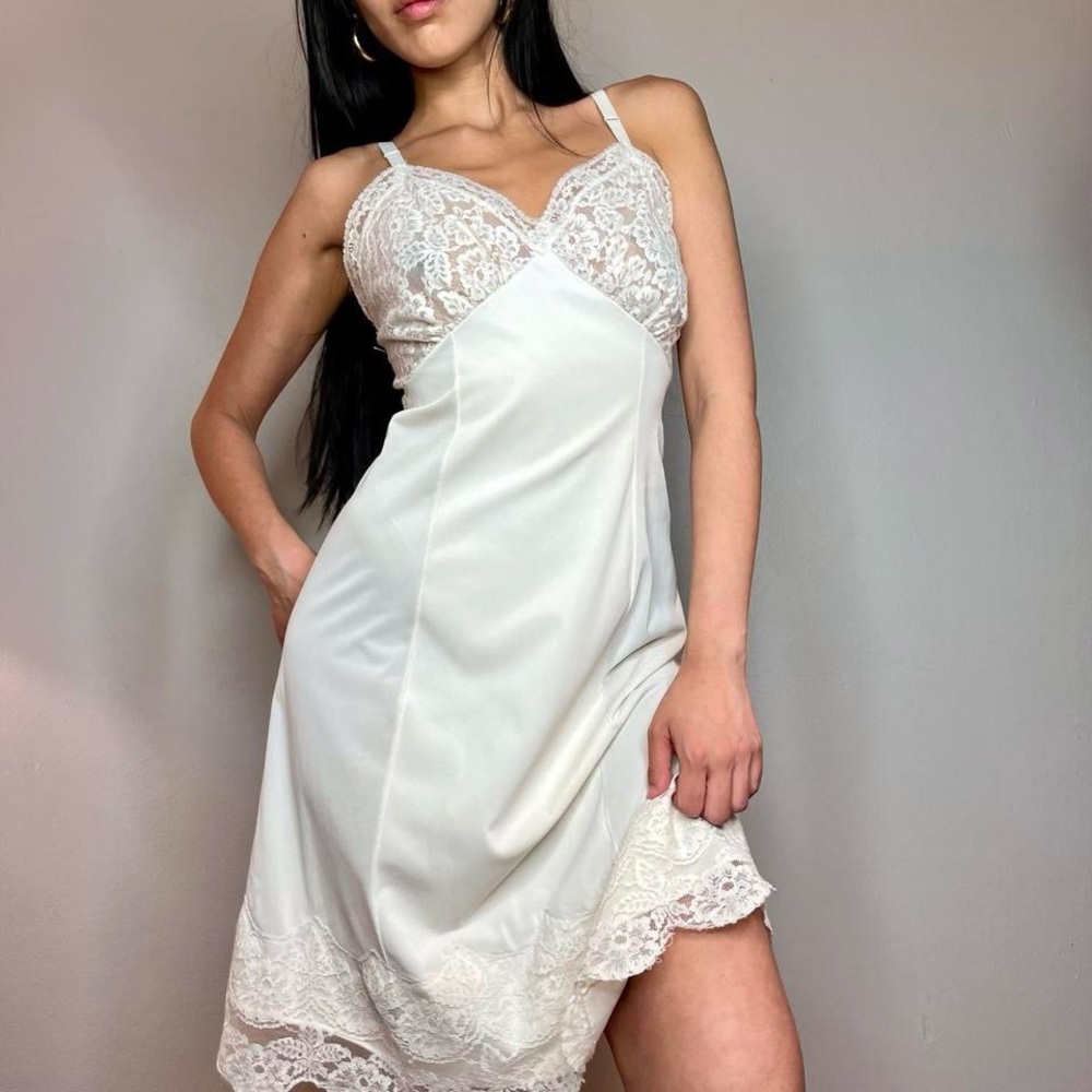 Vanity Fair White Lace Chemise Intimates